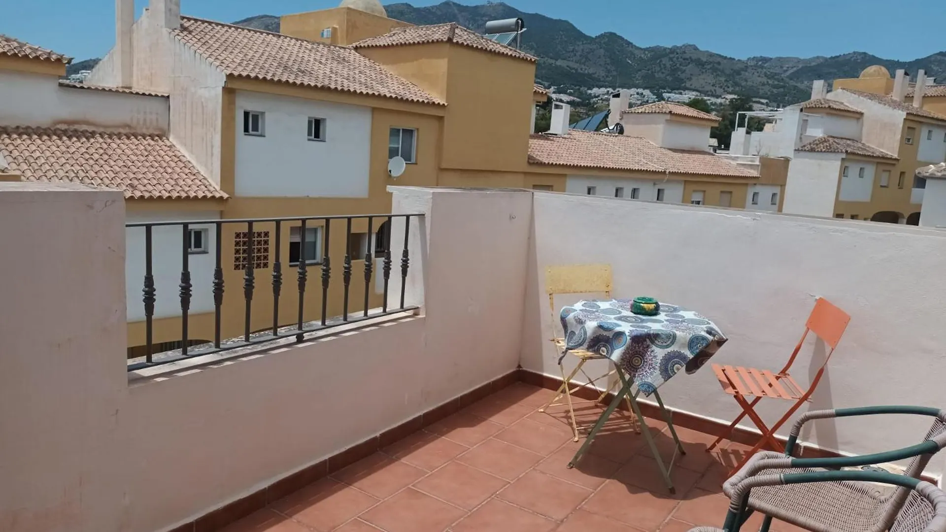 Torrequebrada Del Mar Holidays ベナルマデナ スペイン